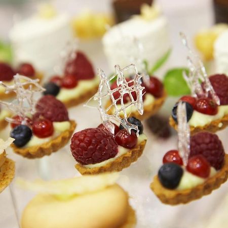 Superior Golf And Spa Resort Kharkiv Bagian luar foto