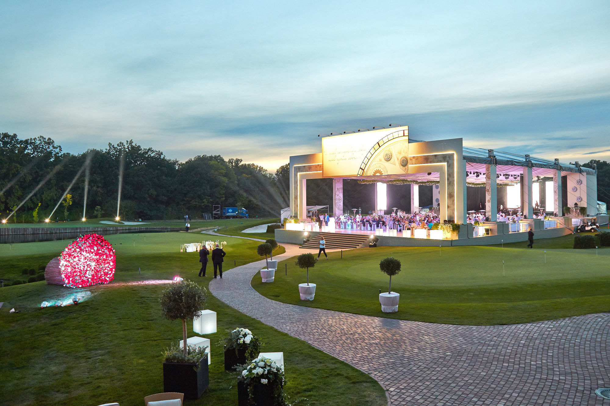 Superior Golf And Spa Resort Kharkiv Bagian luar foto