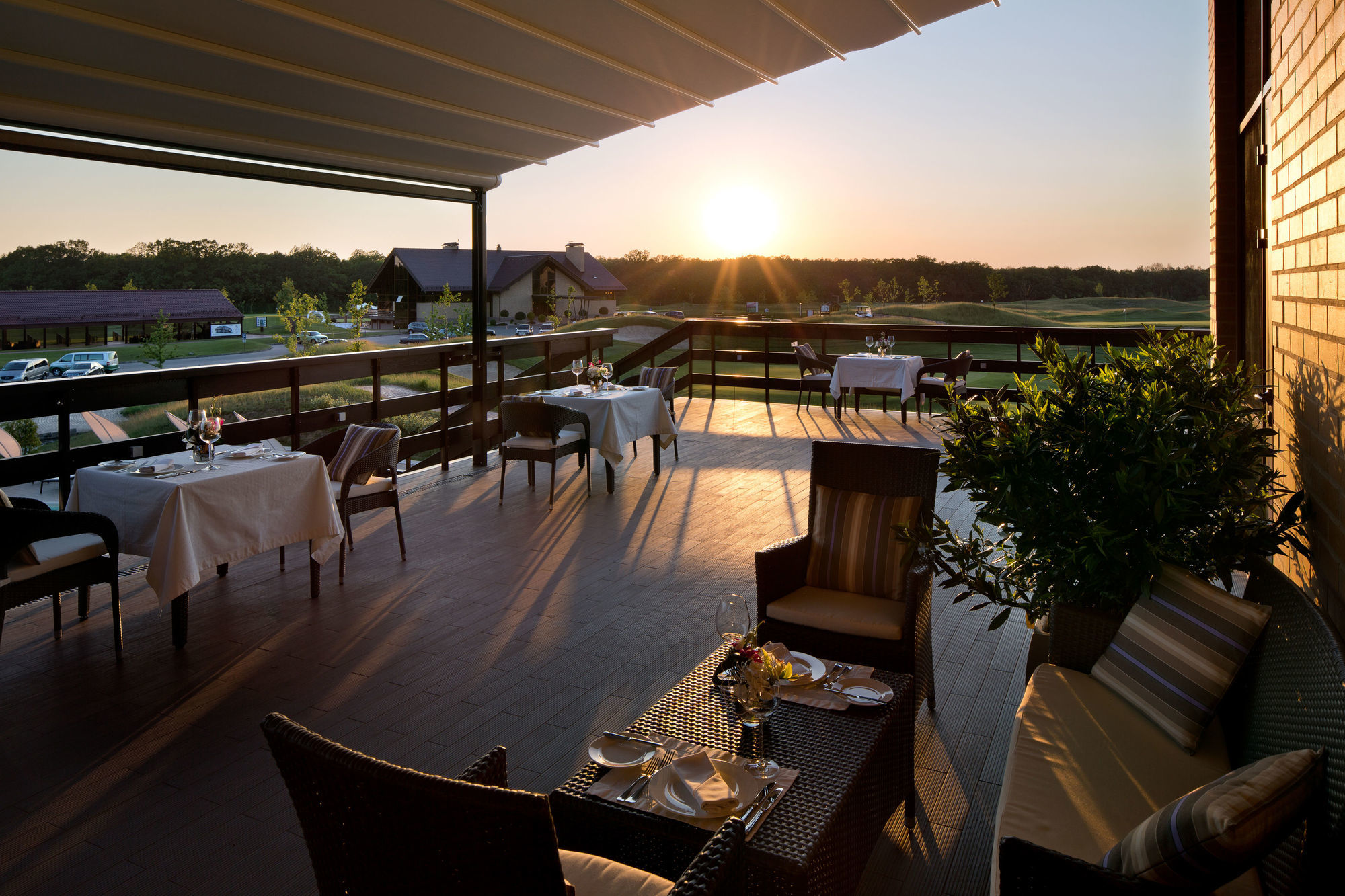Superior Golf And Spa Resort Kharkiv Bagian luar foto