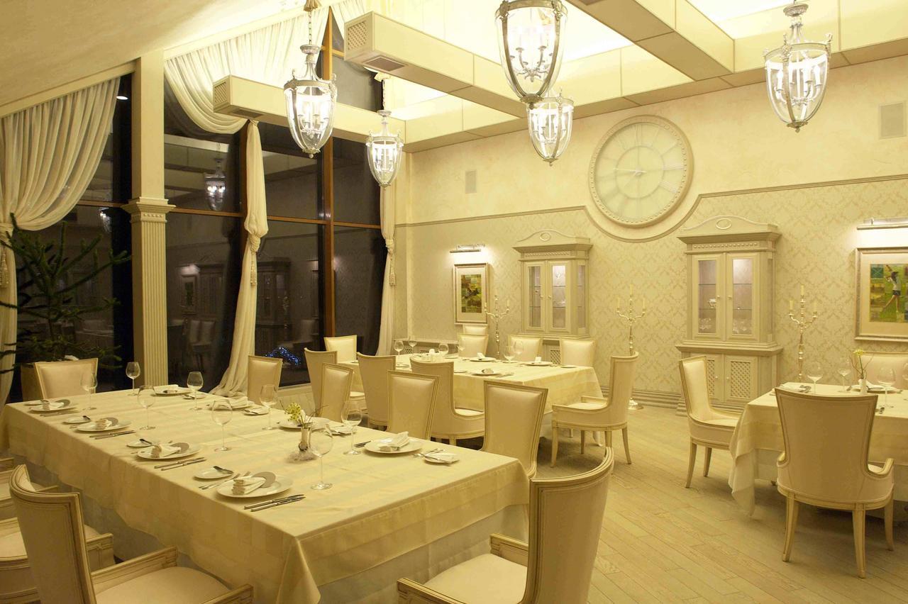 Superior Golf And Spa Resort Kharkiv Bagian luar foto