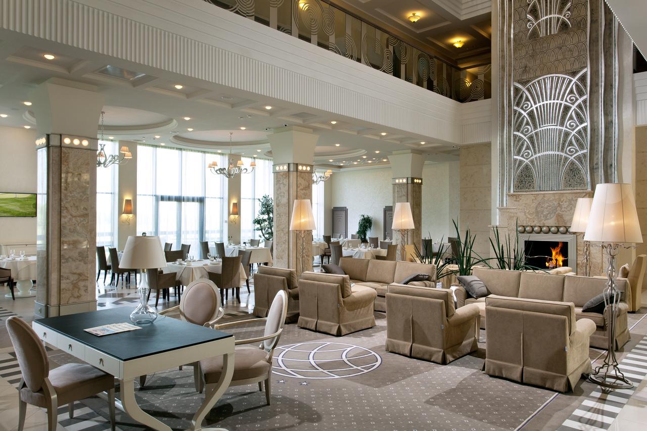 Superior Golf And Spa Resort Kharkiv Bagian luar foto