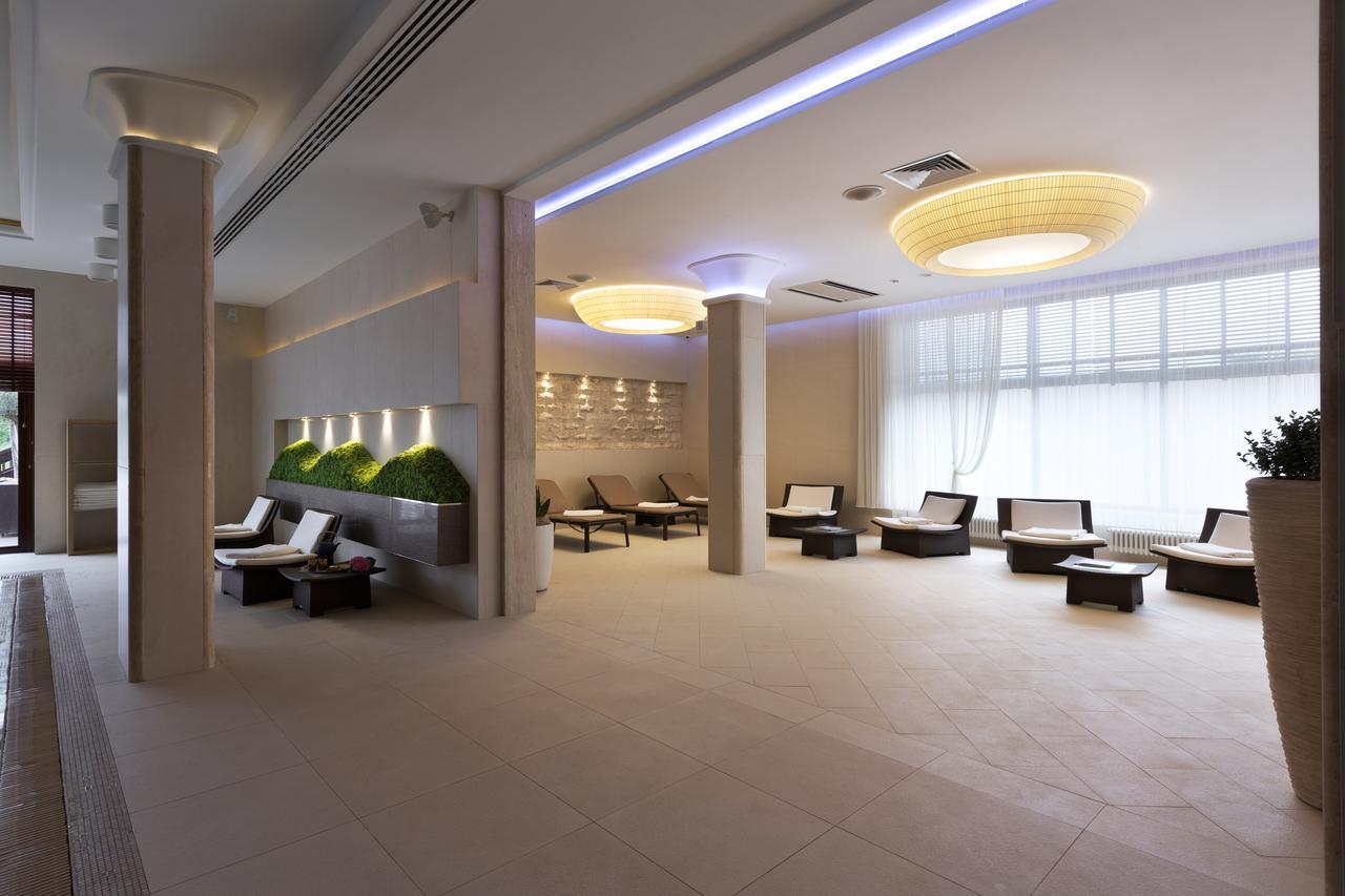 Superior Golf And Spa Resort Kharkiv Bagian luar foto
