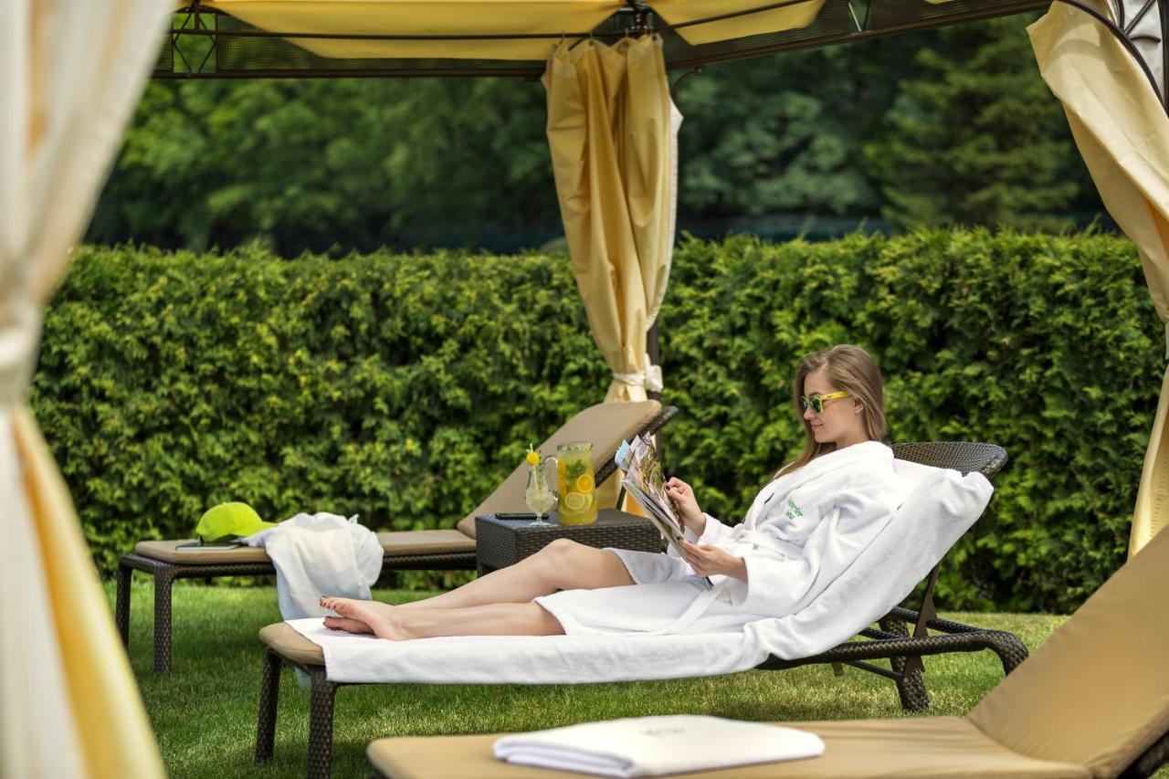 Superior Golf And Spa Resort Kharkiv Bagian luar foto