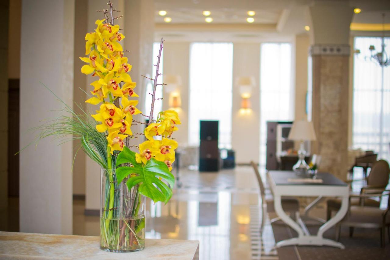 Superior Golf And Spa Resort Kharkiv Bagian luar foto